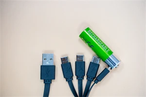 Konbyen tan li anjeneral pran pou chaje yon batri rechargeable nimewo 5?
